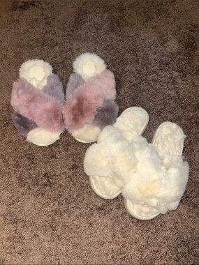 Size 7/8 fluffy faux fur slipper sandals bundle!!